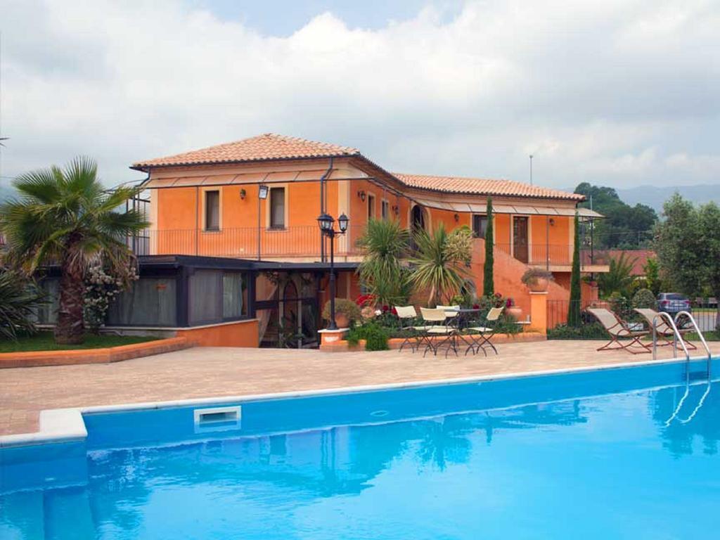 Albergo Arinde Rende Luaran gambar