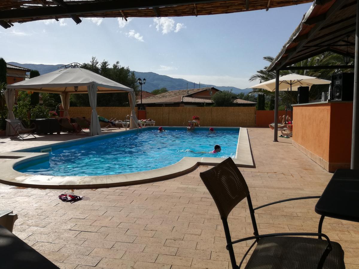Albergo Arinde Rende Luaran gambar